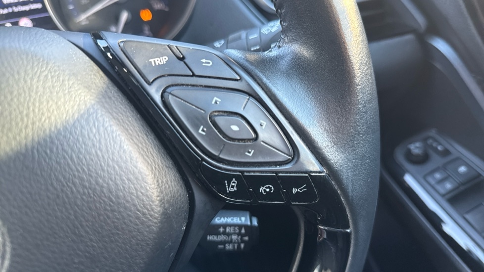 Used Toyota C-HR 2021 for sale - 76872417: Photo 24