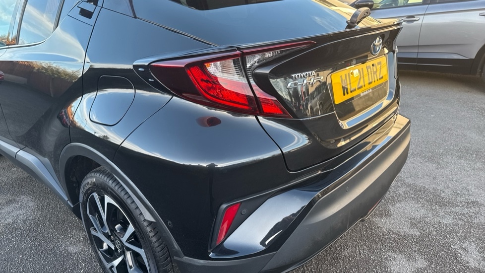 Used Toyota C-HR 2021 for sale - 76872417: Photo 44