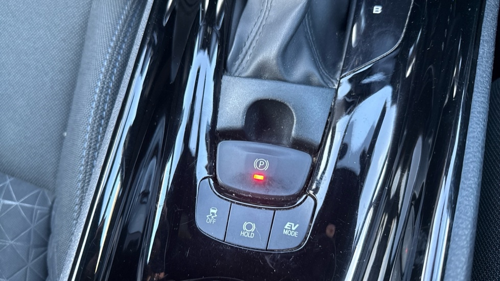 Used Toyota C-HR 2021 for sale - 76872417: Photo 50