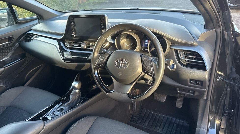 Used Toyota C-HR 2021 for sale - 76872417: Photo 9