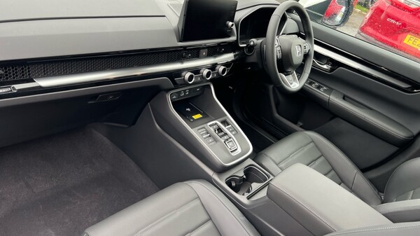 Used Honda CR-V 2025 for sale - 76168744: Photo 2