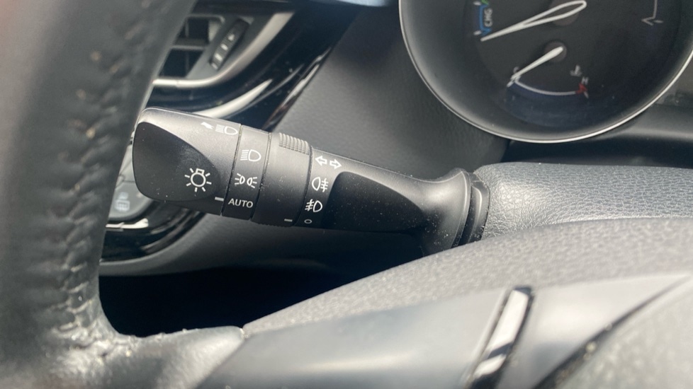 Used Toyota C-HR 2020 for sale - 76873316: Photo 25