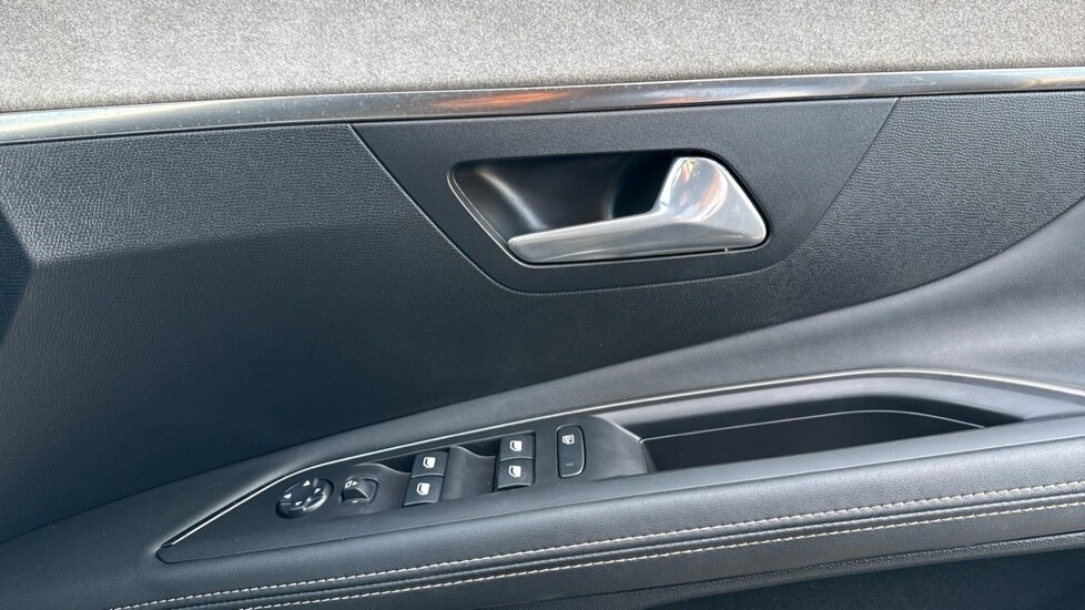 Used Peugeot 3008 2021 for sale - 76872908: Photo 32