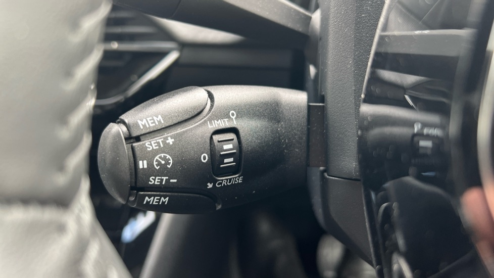 Used Peugeot 2008 2024 for sale - 76112346: Photo 37