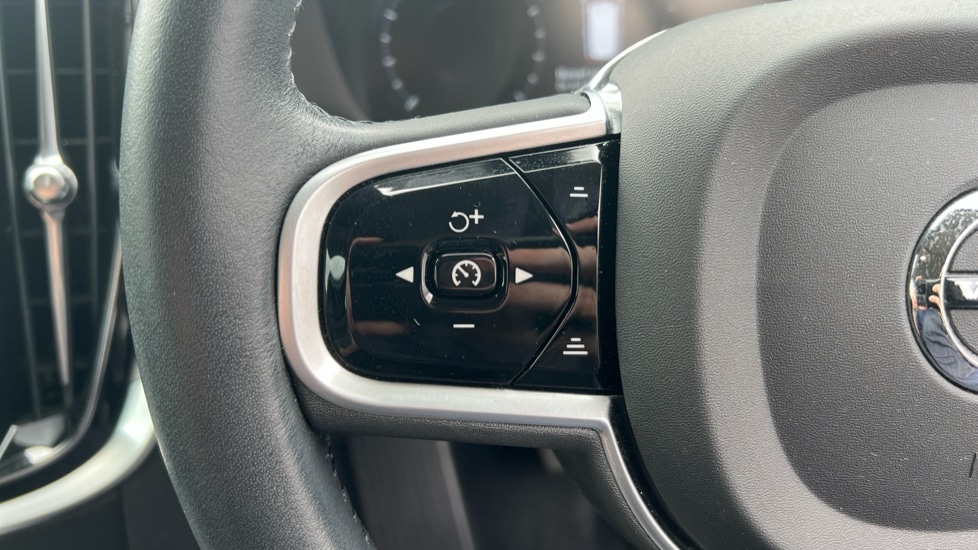 Used Volvo V60 2022 for sale - 76869155: Photo 25