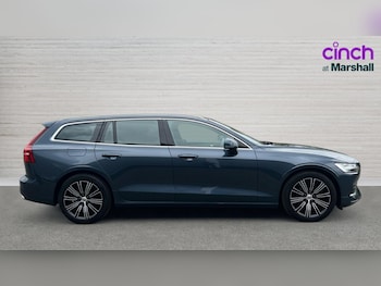 Used Volvo V60 2022 for sale - 76869155: Photo