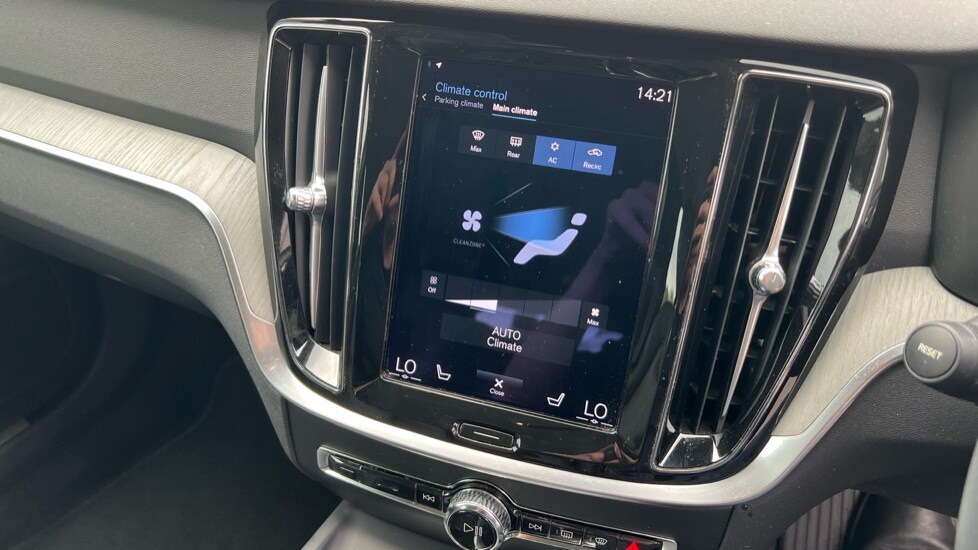 Used Volvo V60 2022 for sale - 76869155: Photo 35