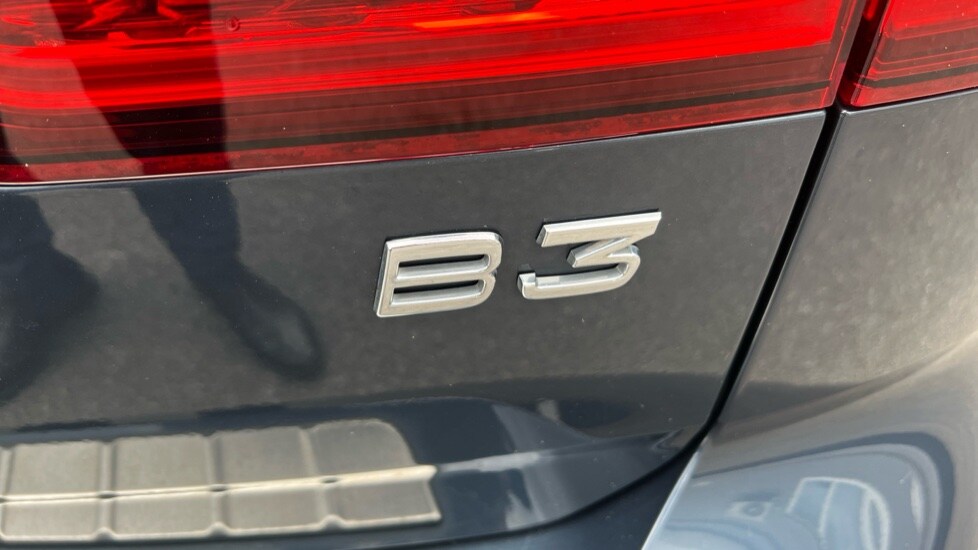 Used Volvo V60 2022 for sale - 76869155: Photo 42