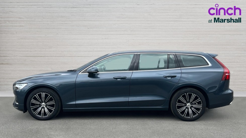 Used Volvo V60 2022 for sale - 76869155: Photo 6