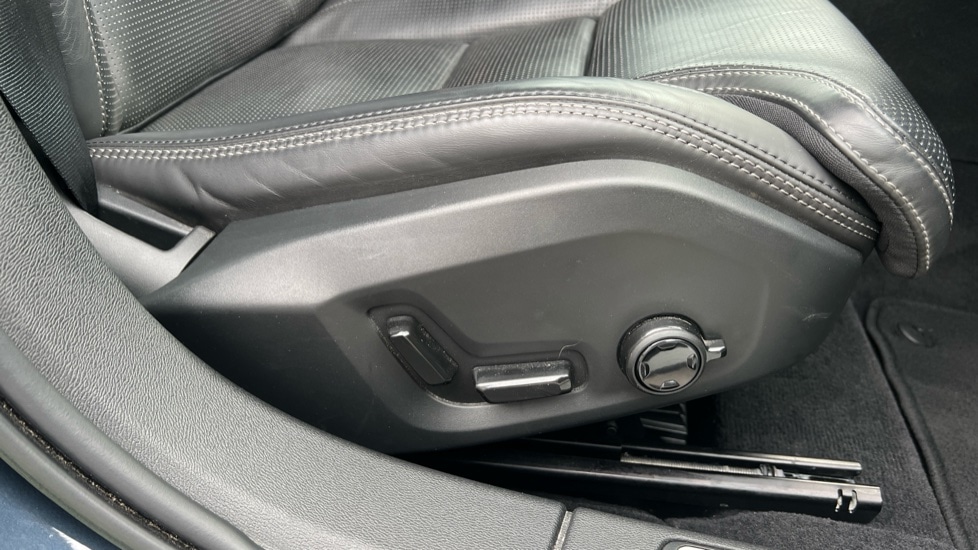 Used Volvo V60 2022 for sale - 76466194: Photo 32