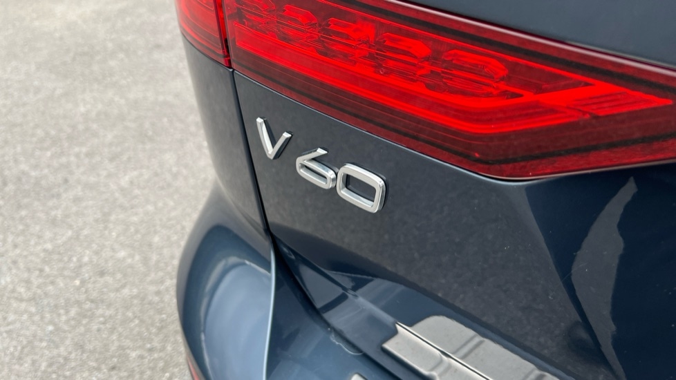 Used Volvo V60 2022 for sale - 76466194: Photo 39