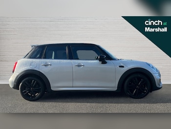 Used MINI Hatch 2019 for sale - 76466370: Photo