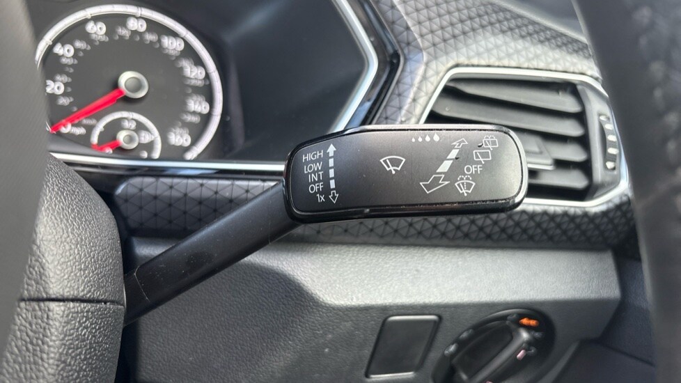 Used Volkswagen T-Cross 2021 for sale - 75796922: Photo 24