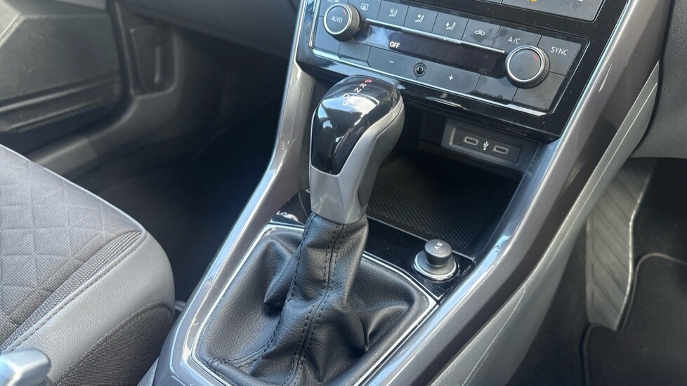 Used Volkswagen T-Cross 2021 for sale - 75796922: Photo 29