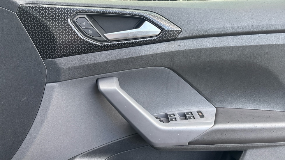 Used Volkswagen T-Cross 2021 for sale - 75796922: Photo 30