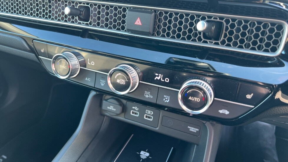 Used Honda Civic 2022 for sale - 75887032: Photo 32