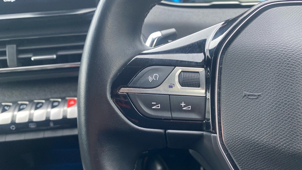 Used Peugeot 3008 2022 for sale - 76872811: Photo 25