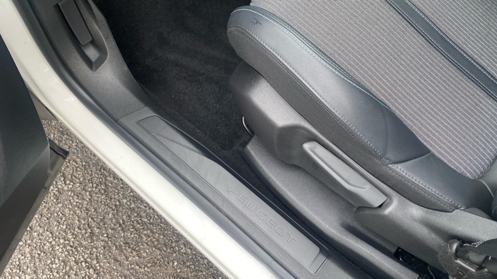 Used Peugeot 3008 2022 for sale - 76872811: Photo 39