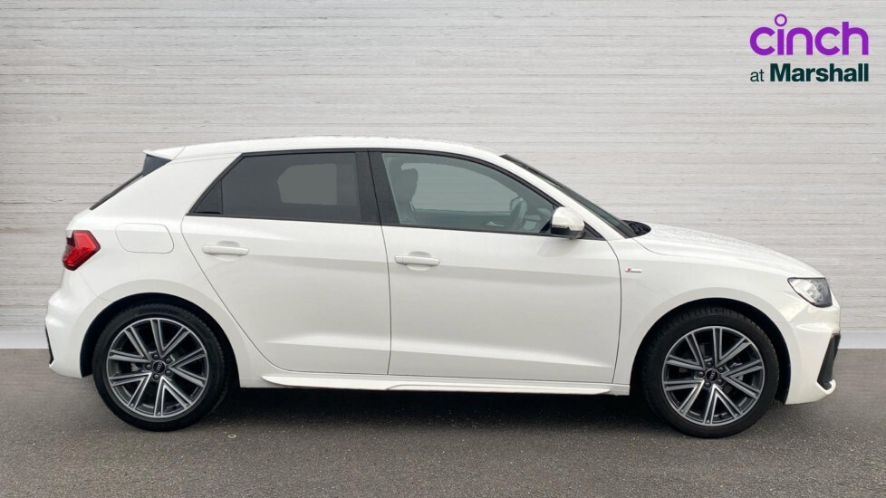 Used Audi A1 2024 for sale - 76872813: Photo 2