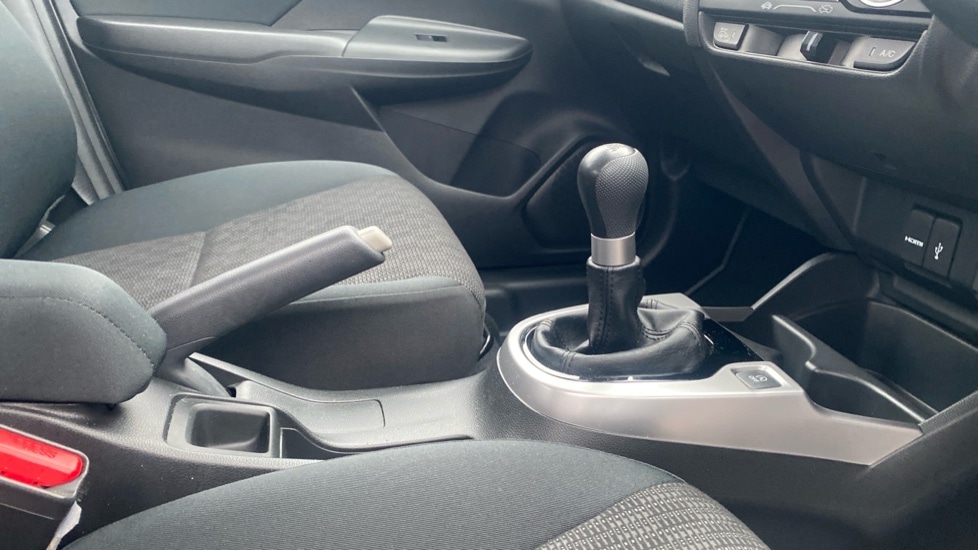 Used Honda Jazz 2015 for sale - 76780092: Photo 28