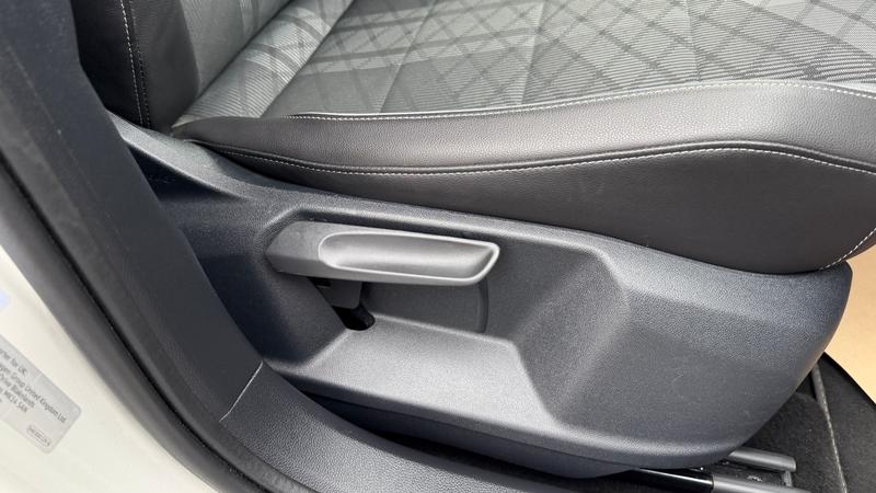 Used Volkswagen T-Roc 2023 for sale - 77274936: Photo 12