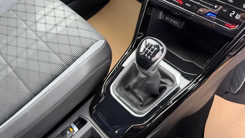 Used Volkswagen T-Roc 2023 for sale - 77274936: Photo 22