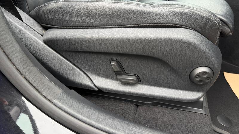 Used Mercedes-Benz GLC 2022 for sale - 77989085: Photo 12