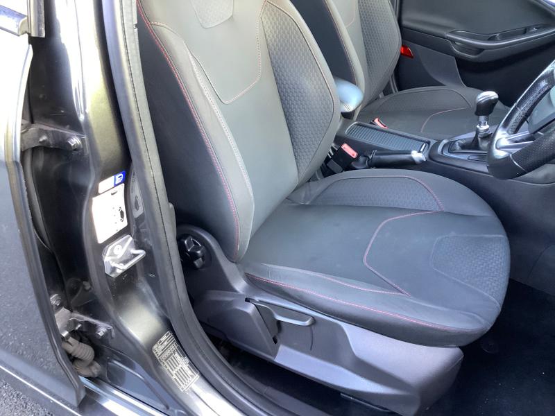 Used Ford Focus 2018 for sale - 76363006: Photo 10