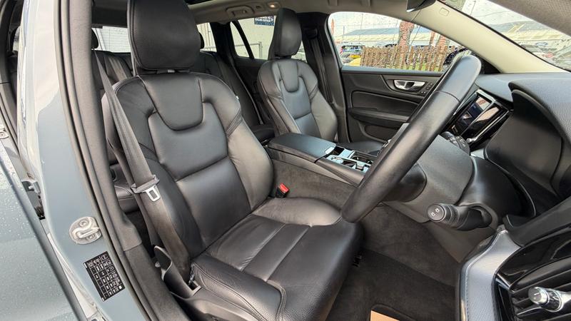 Used Volvo V60 2022 for sale - 77286398: Photo 11