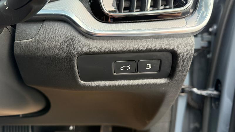 Used Volvo V60 2022 for sale - 77286398: Photo 17