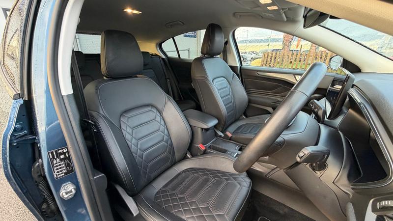 Used Ford Focus 2023 for sale - 77152080: Photo 11