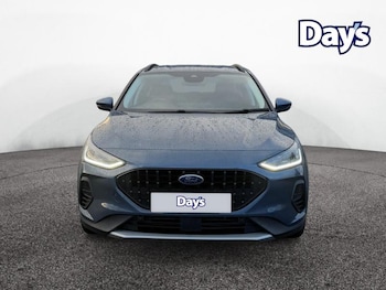 Used Ford Focus 2023 for sale - 77152080: Photo