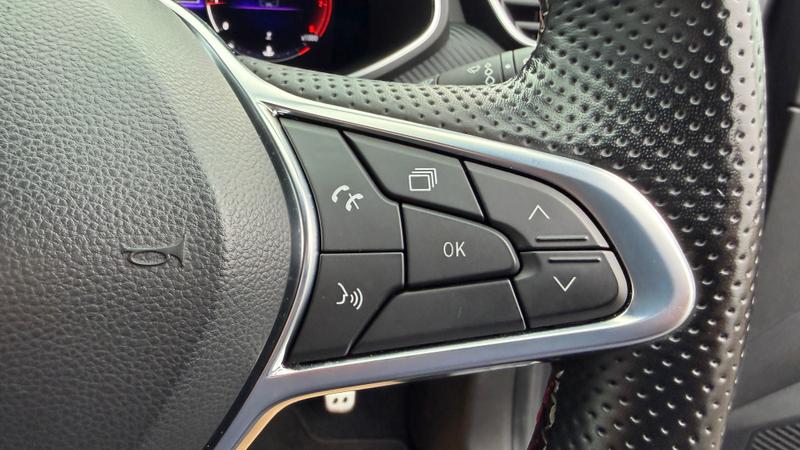 Used Renault Clio 2023 for sale - 76710204: Photo 16