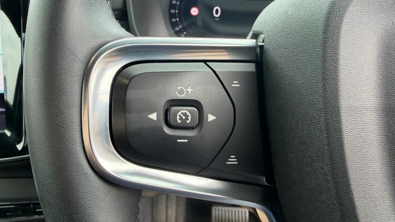 Used Volvo XC40 2023 for sale - 78206130: Photo 15