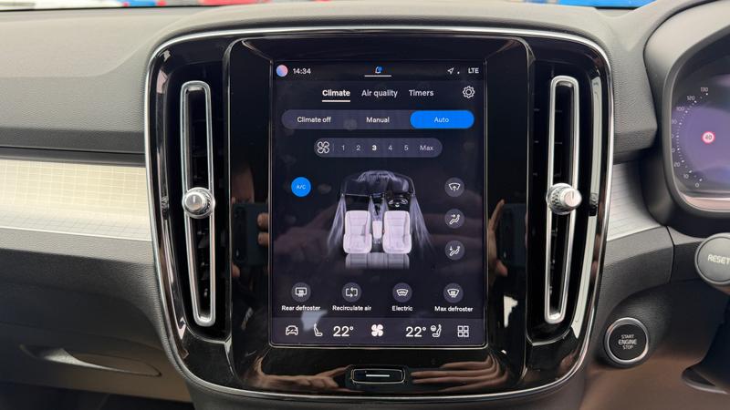 Used Volvo XC40 2023 for sale - 78206130: Photo 25