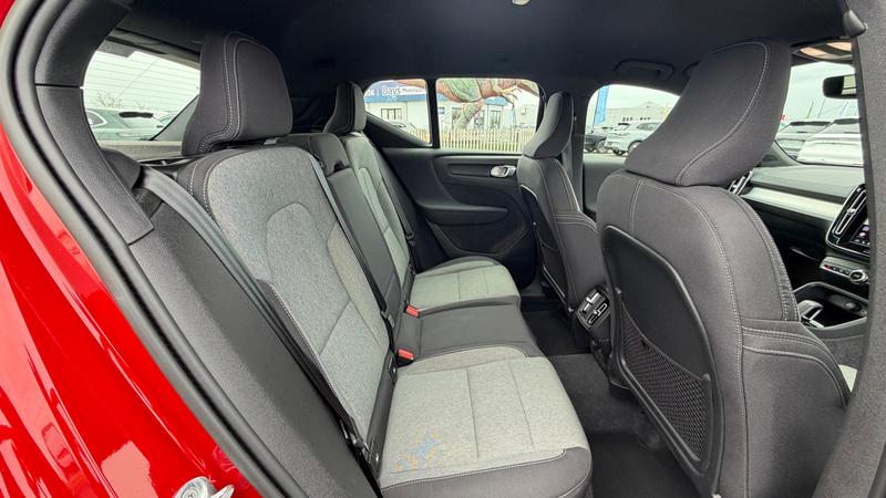 Used Volvo XC40 2023 for sale - 78206130: Photo 31