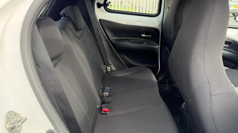 Used Toyota Aygo X 2022 for sale - 76184397: Photo 23