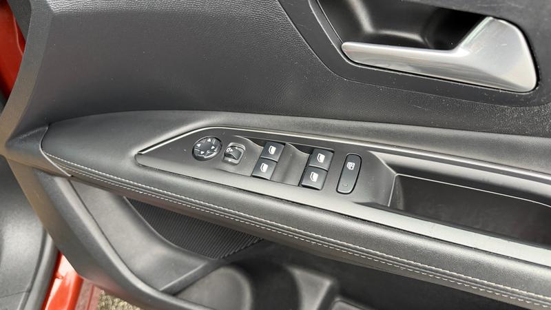 Used Peugeot 3008 2020 for sale - 76557499: Photo 13