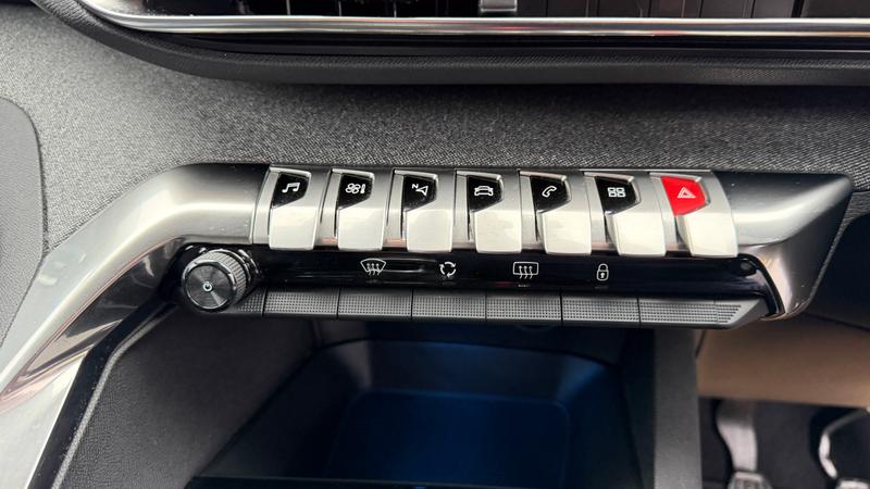 Used Peugeot 3008 2020 for sale - 76557499: Photo 23