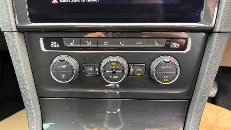 Used Volkswagen Golf 2019 for sale - 76494619: Photo 22