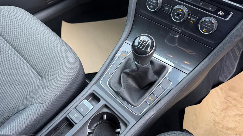 Used Volkswagen Golf 2019 for sale - 76494619: Photo 23