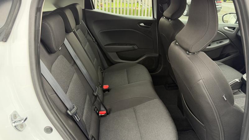 Used Renault Clio 2022 for sale - 76494533: Photo 24