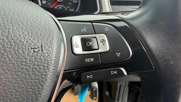 Used Volkswagen T-Roc 2021 for sale - 76322192: Photo 16
