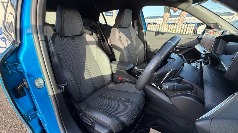 Used Peugeot 2008 2023 for sale - 77339854: Photo 10