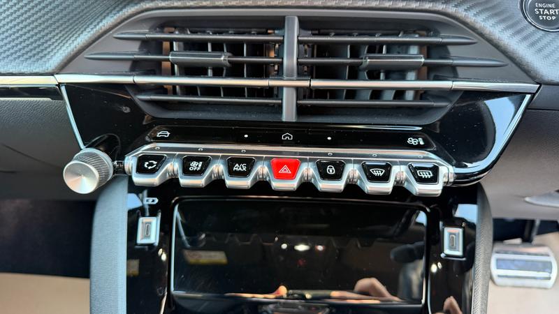 Used Peugeot 2008 2023 for sale - 77339854: Photo 22