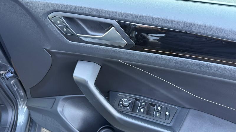 Used Volkswagen T-Roc 2023 for sale - 77301143: Photo 13