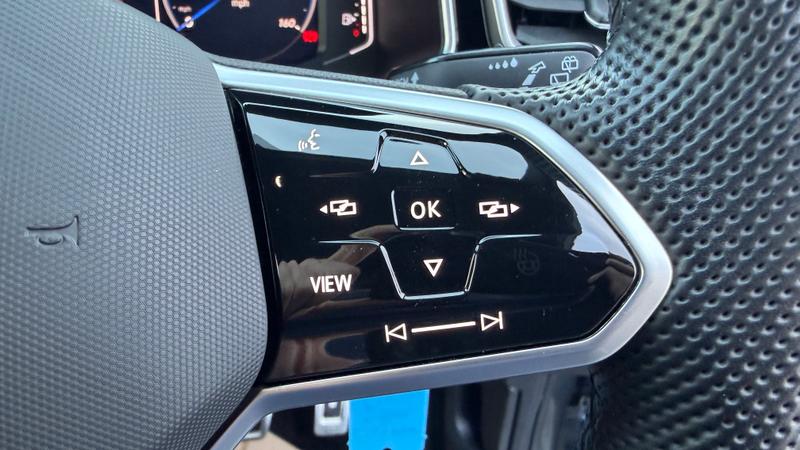 Used Volkswagen T-Roc 2023 for sale - 77301143: Photo 16