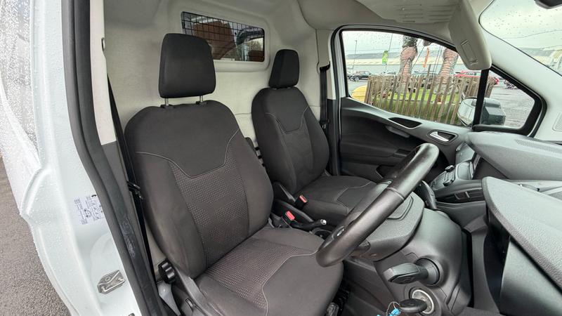 Used Ford Transit Courier 2020 for sale - 76480478: Photo 12