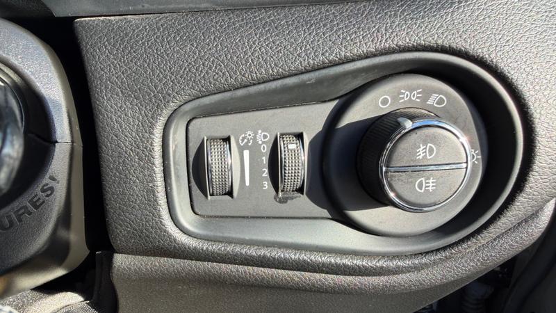 Used Jeep Renegade 2020 for sale - 76631297: Photo 17