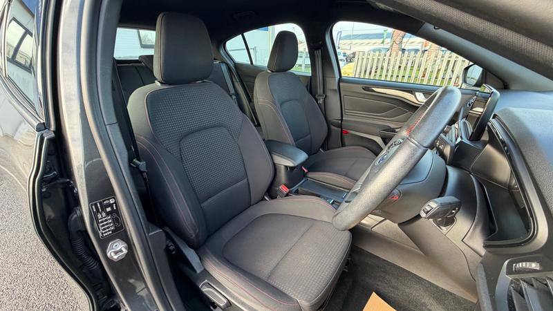 Used Ford Focus 2019 for sale - 76738758: Photo 11
